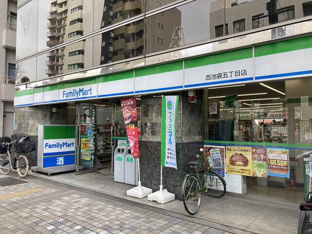 ラ・ファヴォール コンビニ