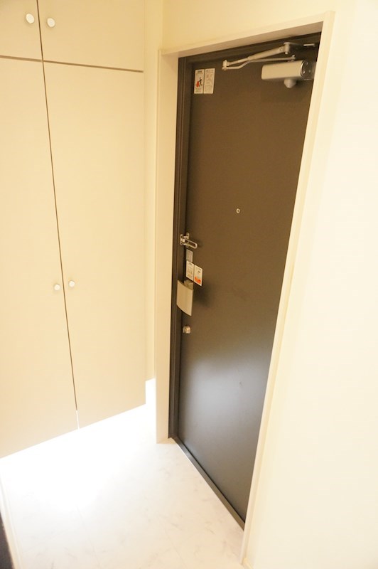 コモド錦町 玄関