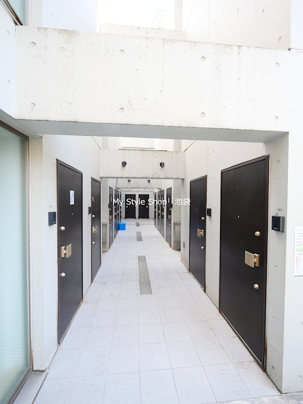 UVAS池袋 ロビー