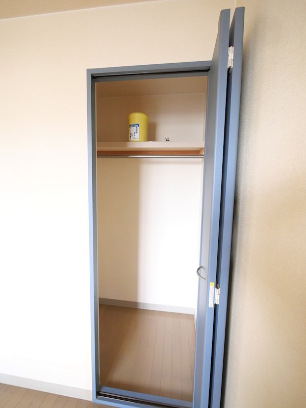 セレ東領家 収納
