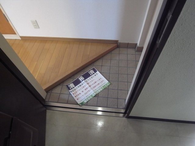 アウル　スクエア 玄関