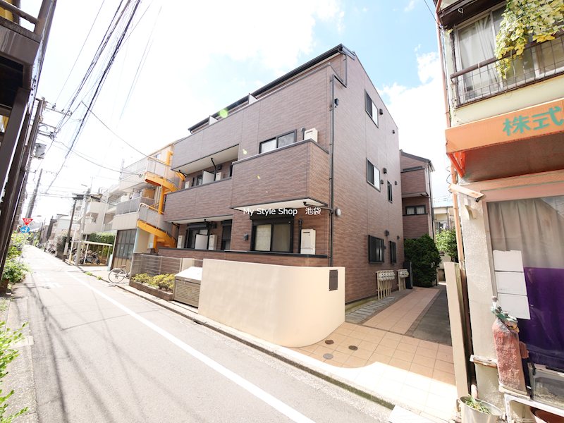 ワイドシャローズ 外観