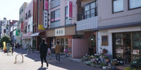 ワイドシャローズ ショッピング施設