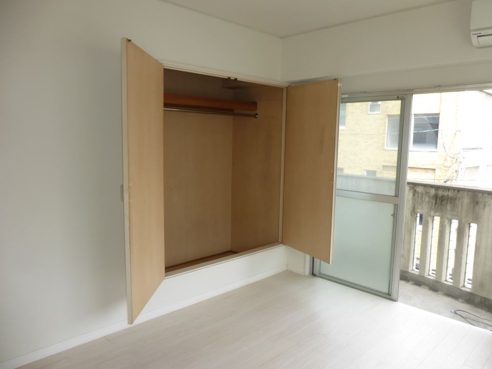 レーベン新屋敷 収納