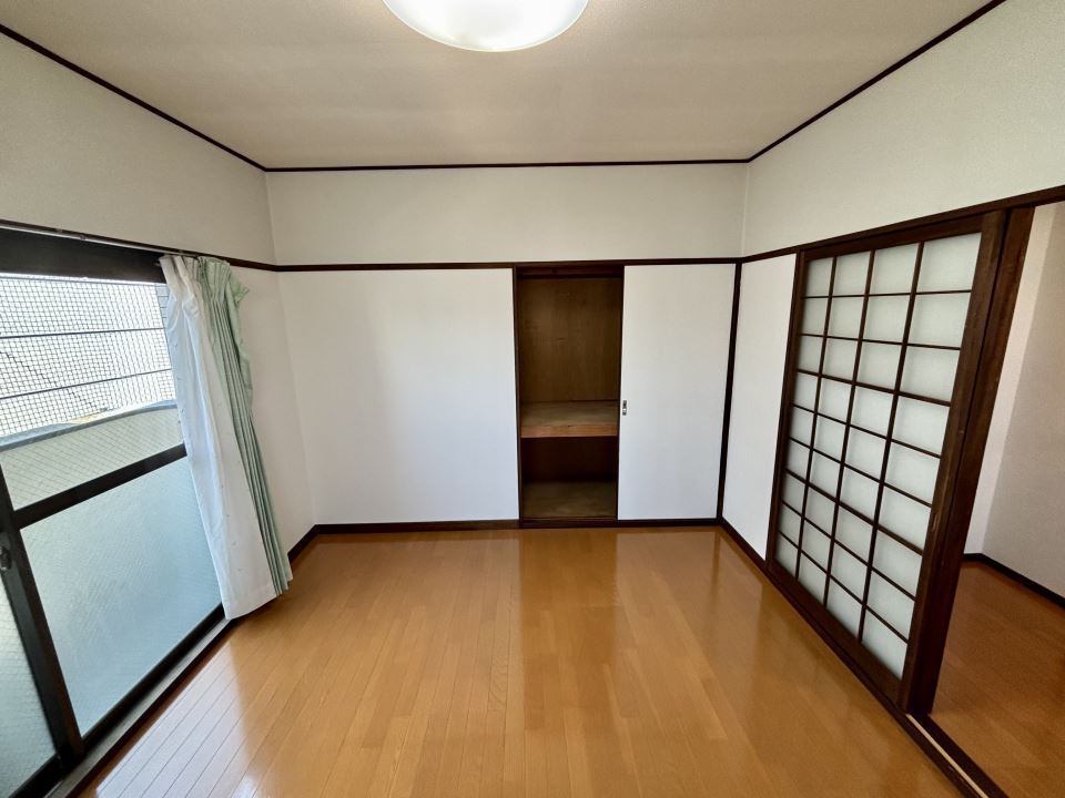 マノア草牟田 収納