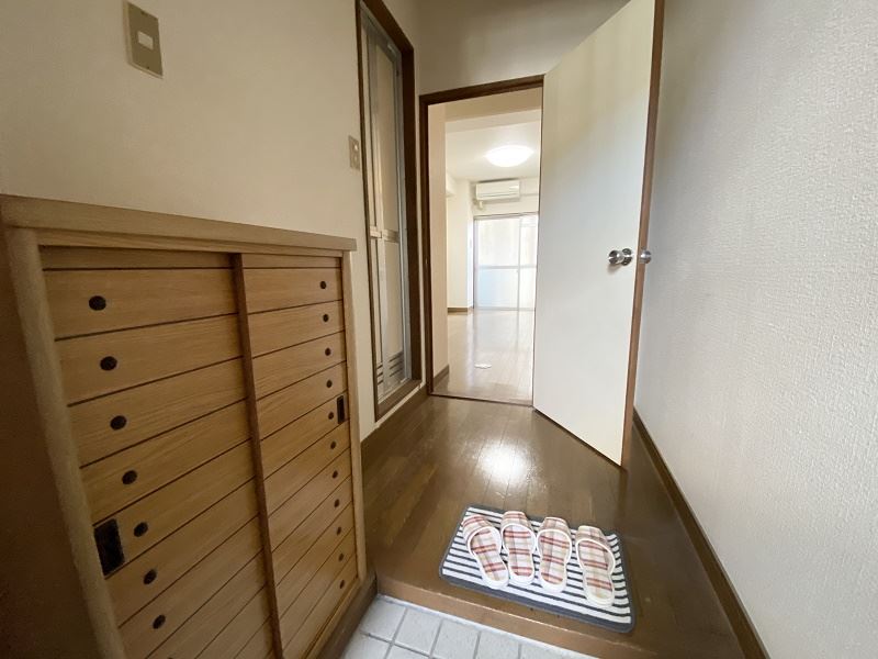 サンセットビル（西田） 玄関