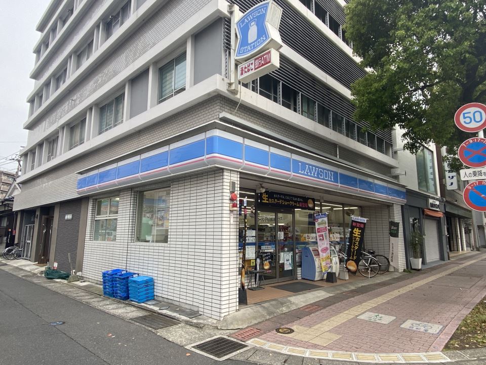 新屋敷ビル コンビニ