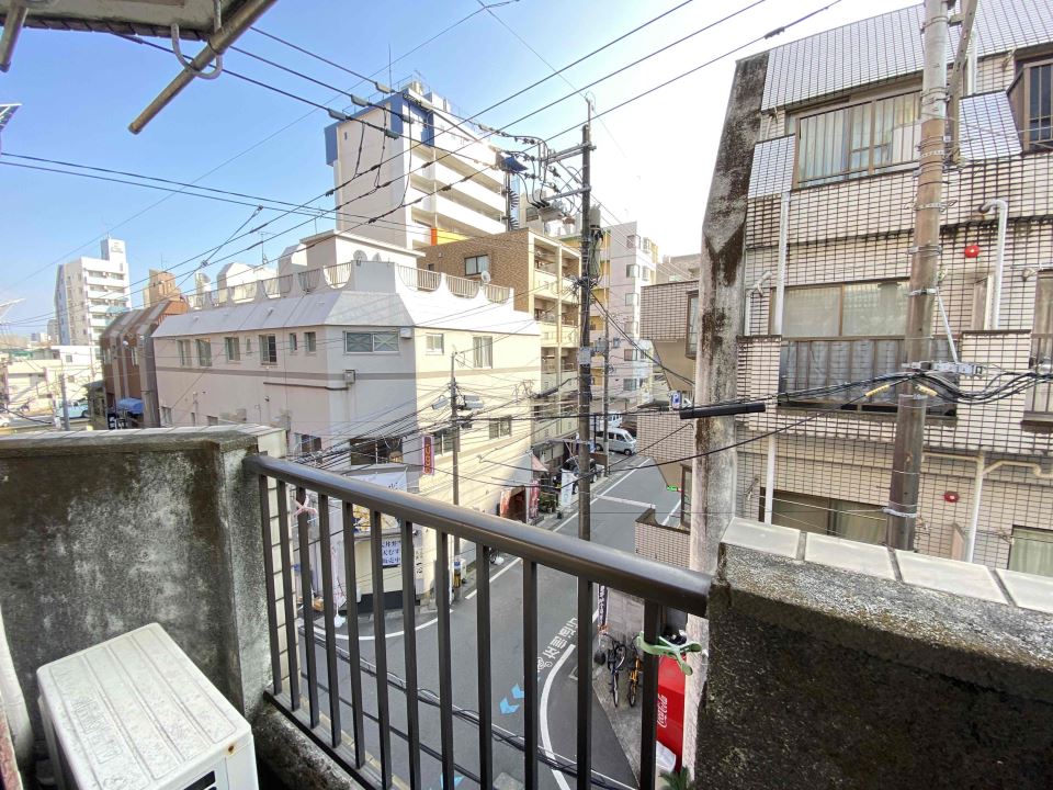 なかすビル ベランダ