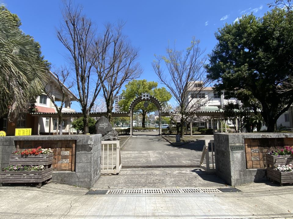パセオ城山 中学校