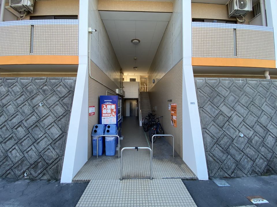パセオ城山 エントランス