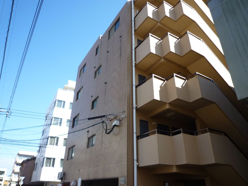 泉ビル 外観
