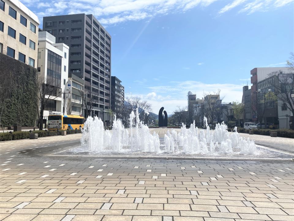 フローラル名山 ショッピング施設