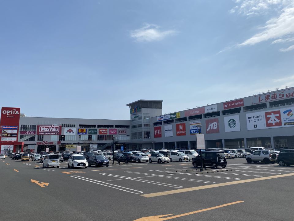 ポプラハイツ ショッピング施設