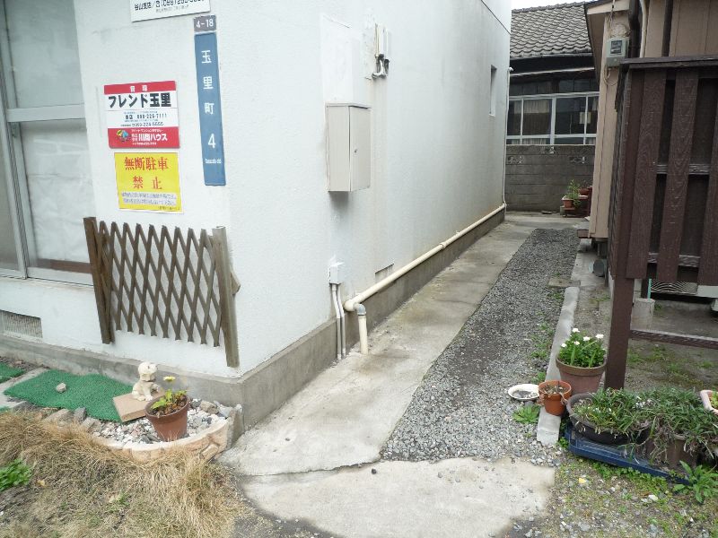 フレンド玉里 エントランス