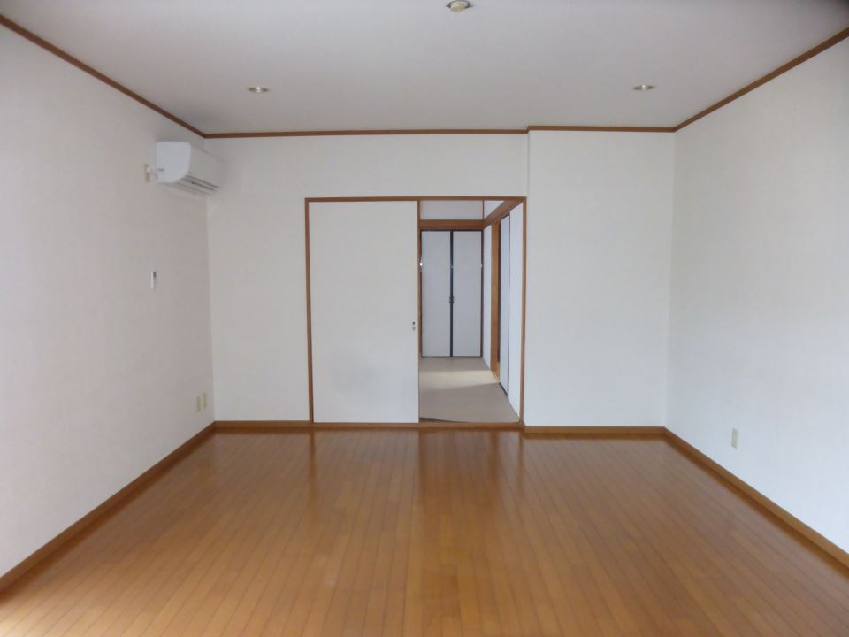 藤崎ビル（伊敷町）３Ｆ リビング