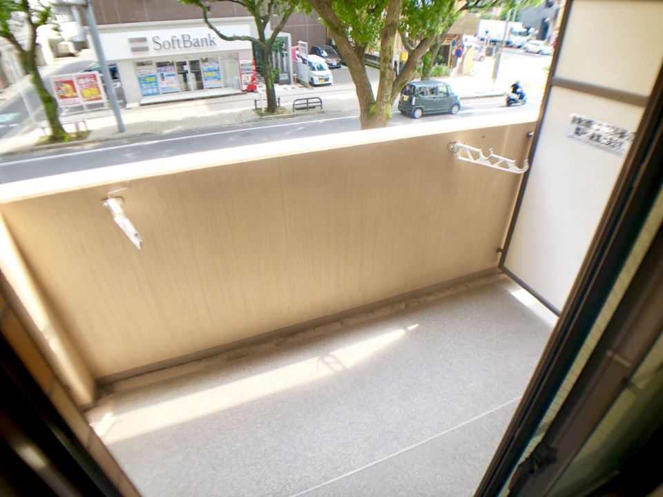 ライオンズステーションプラザ西鹿児島２０３号 ベランダ