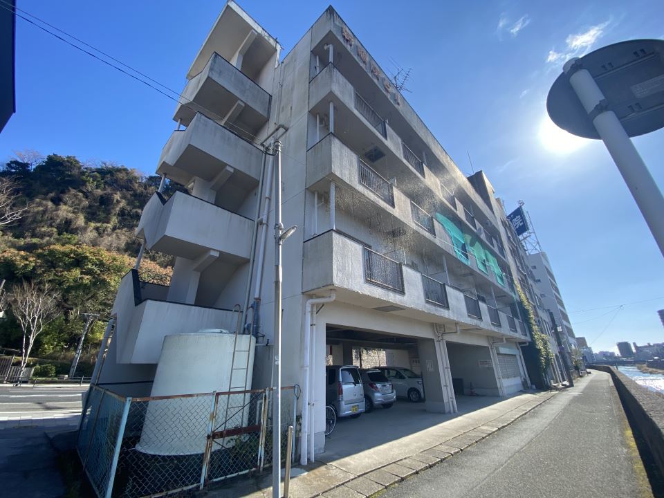新照院ビル 外観