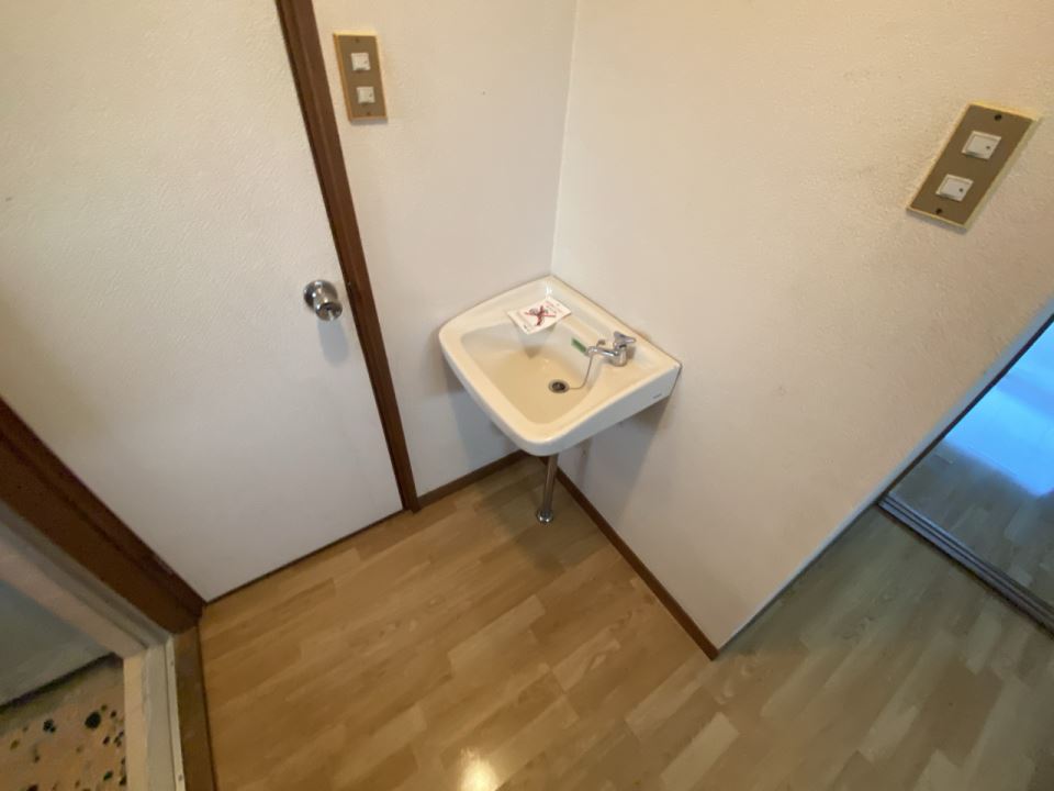 淵之上ビル 洗面所