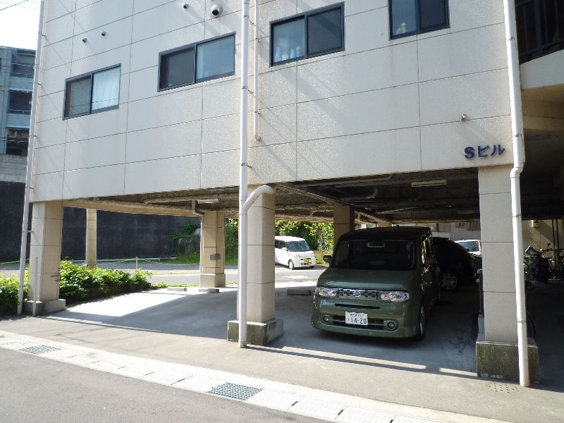 Ｓビル 駐車場