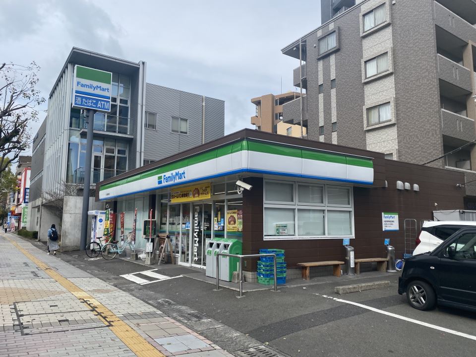トーカンキャステール交通局前 コンビニ