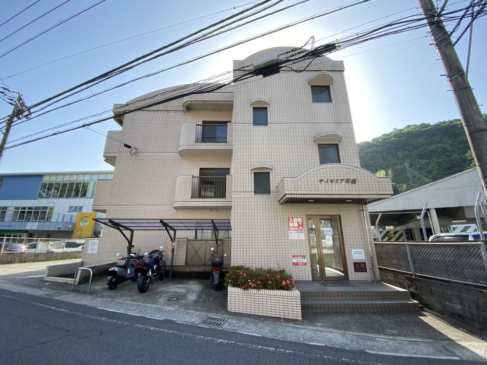 サイセリア米盛 エントランス