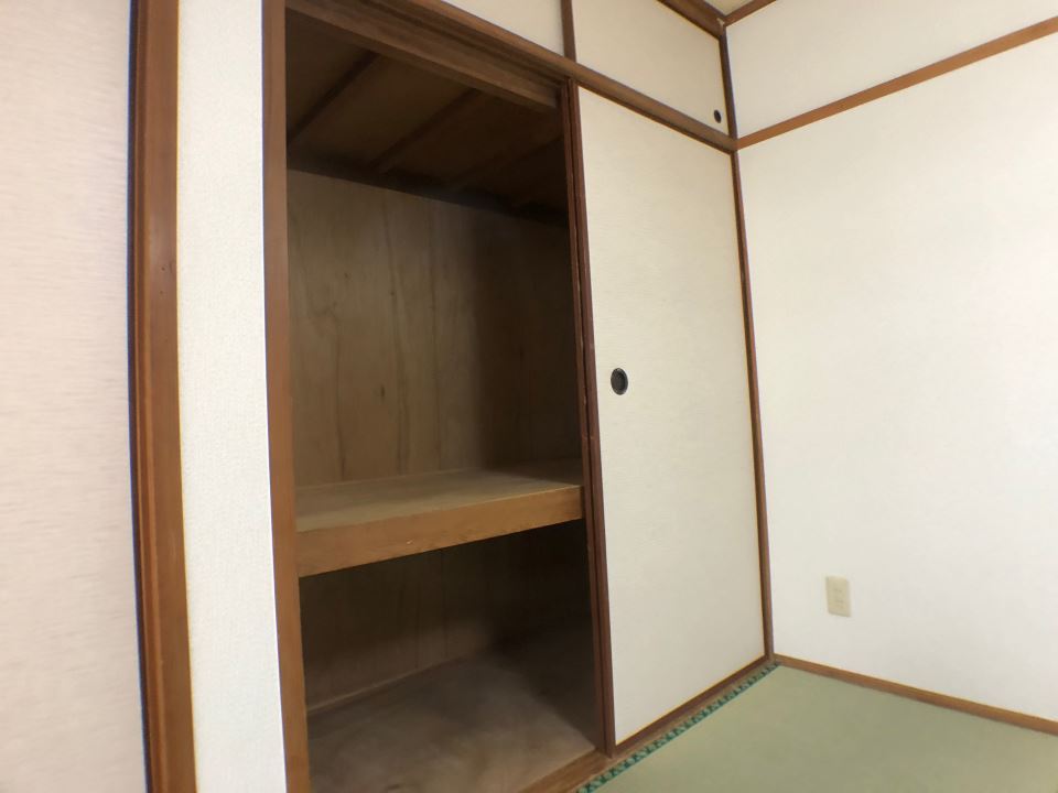 石塚マンション 収納