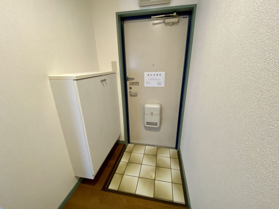 ニューセンタービル 玄関