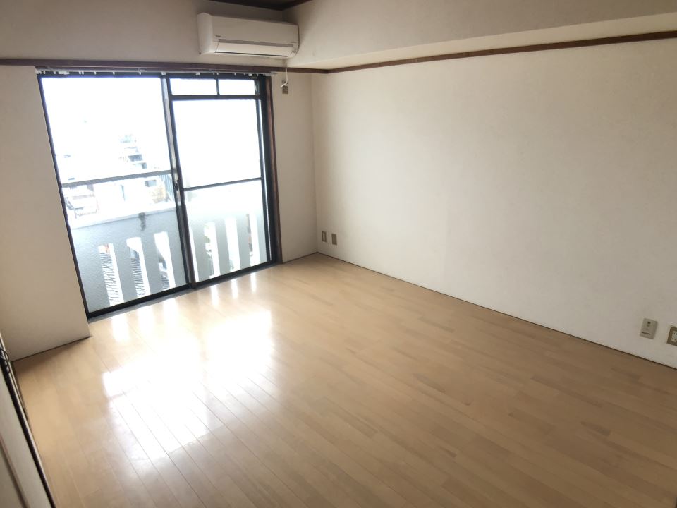 松田ビル（新屋敷） リビング