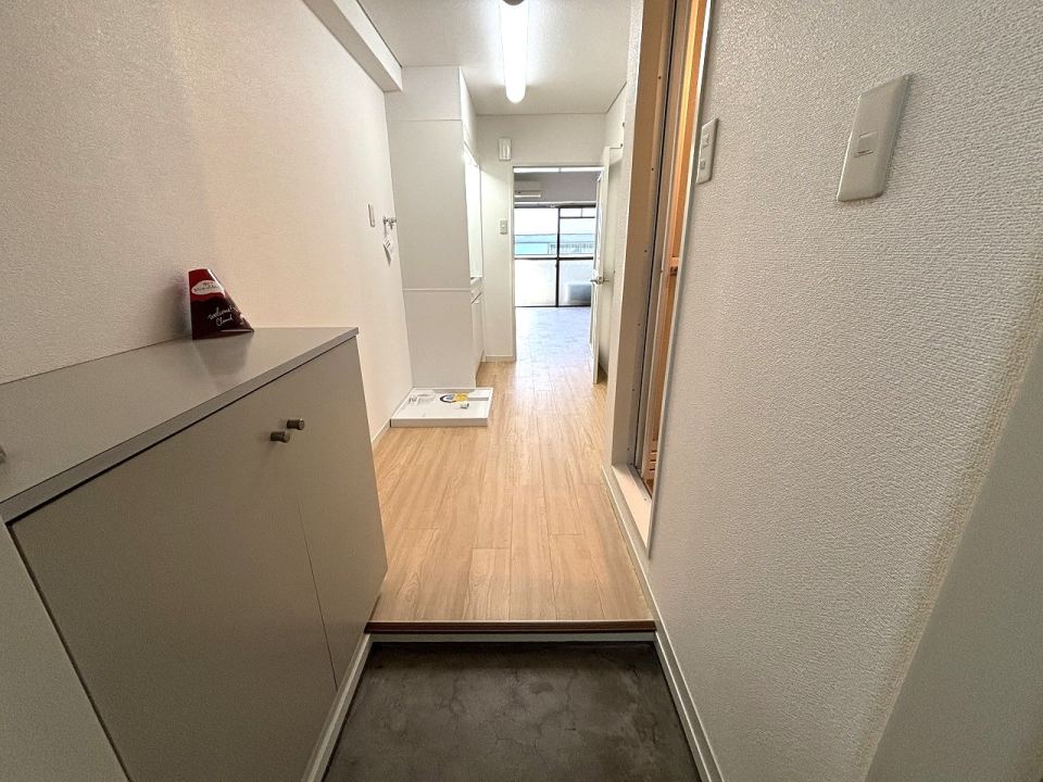 エスト平之町 玄関