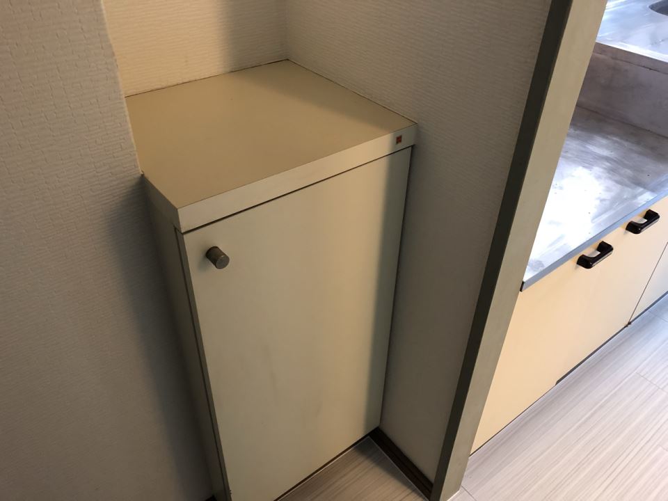 吉永ビル 玄関