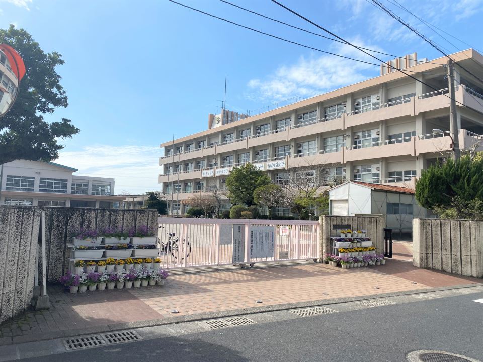 ビッグサンビル 小学校