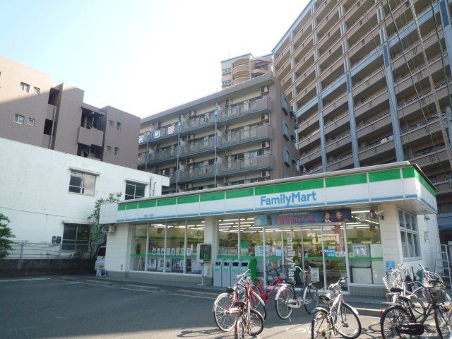 ロフティ郡元駅前１００３号 コンビニ