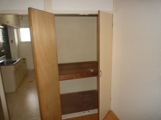 幸マンション（草牟田１丁目） 収納