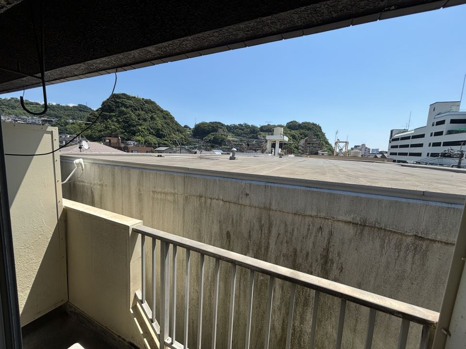 幸マンション（草牟田１丁目） ベランダ