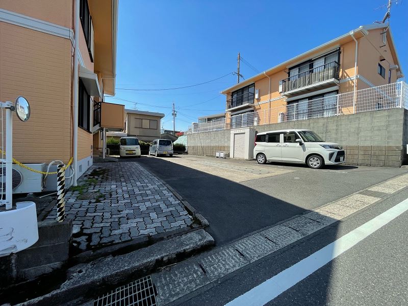 セジュール吉野Ｃ棟 駐車場