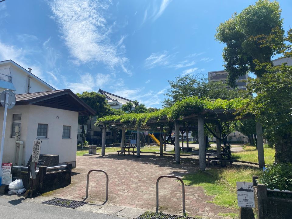 Ｙ’ｓビルⅠ 公園