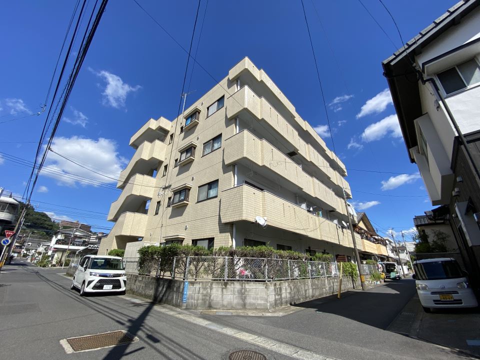 榎園マンション 駐車場