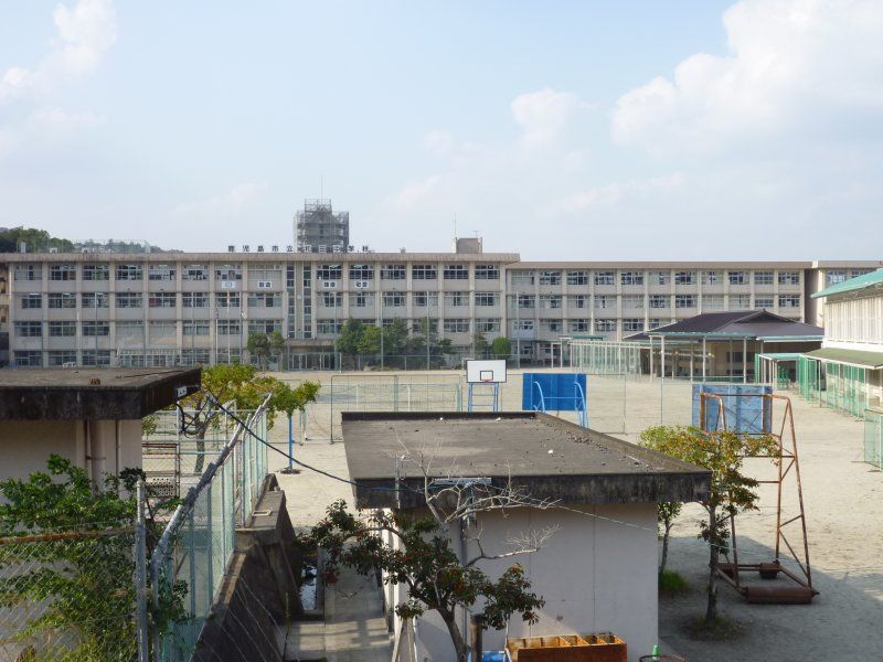 錦江台ハイツ 中学校
