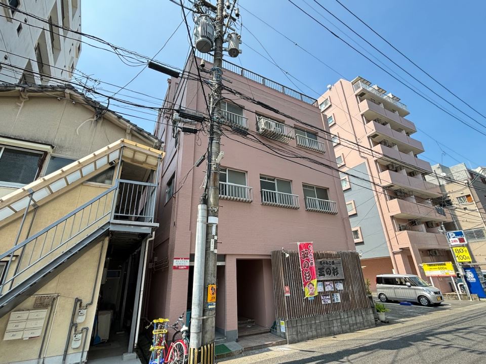 ヨシミツビル 外観