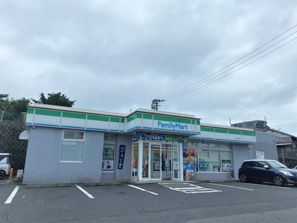 クレストハウス吉野 コンビニ