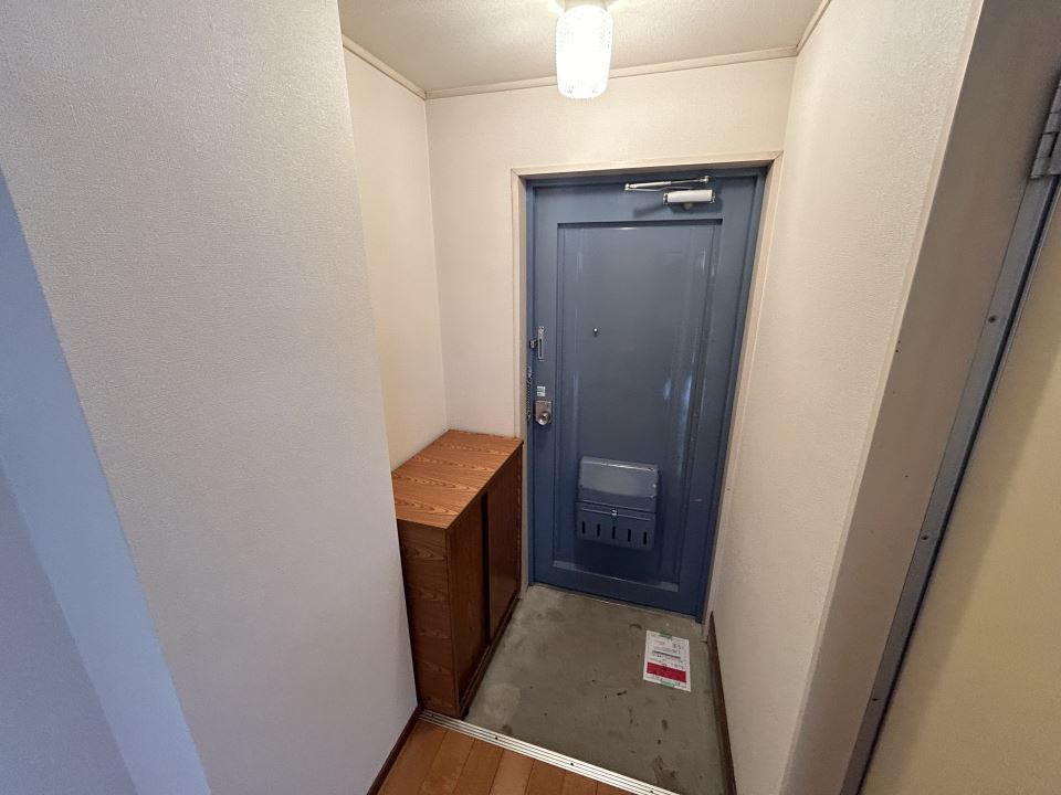 平和ビル（荒田１丁目） 玄関