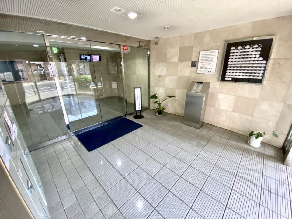 ライオンズマンション交通局前１０３号 エントランス