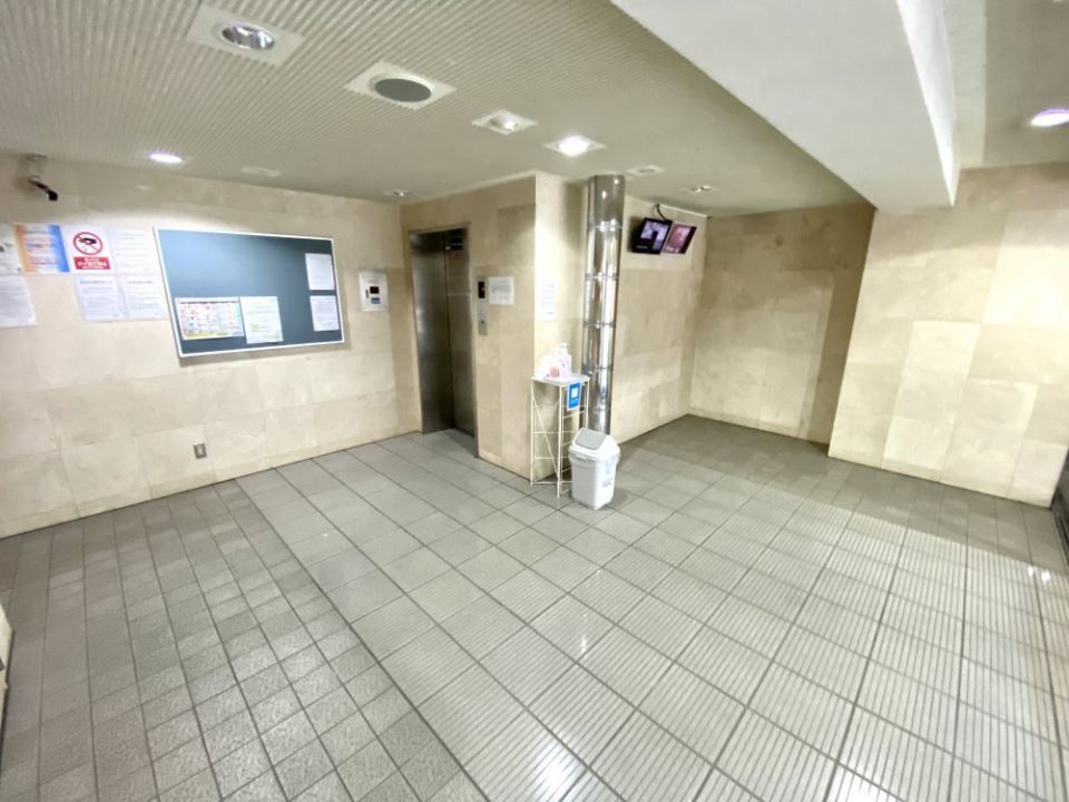 ライオンズマンション交通局前１０３号 玄関