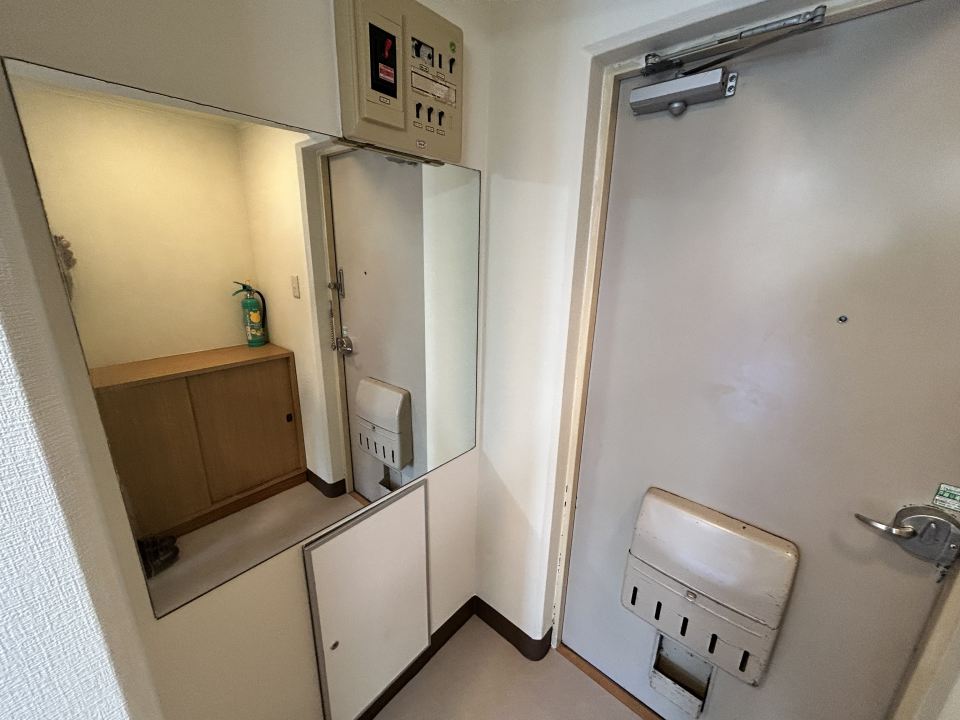 トーカンマンション山下町３０２号 玄関