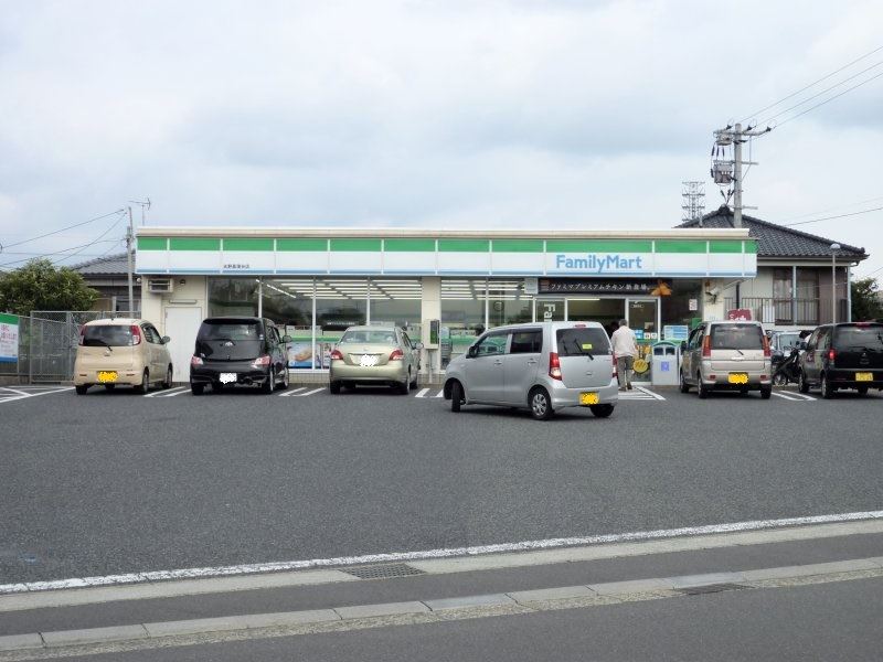 吉野町藤田貸家 コンビニ