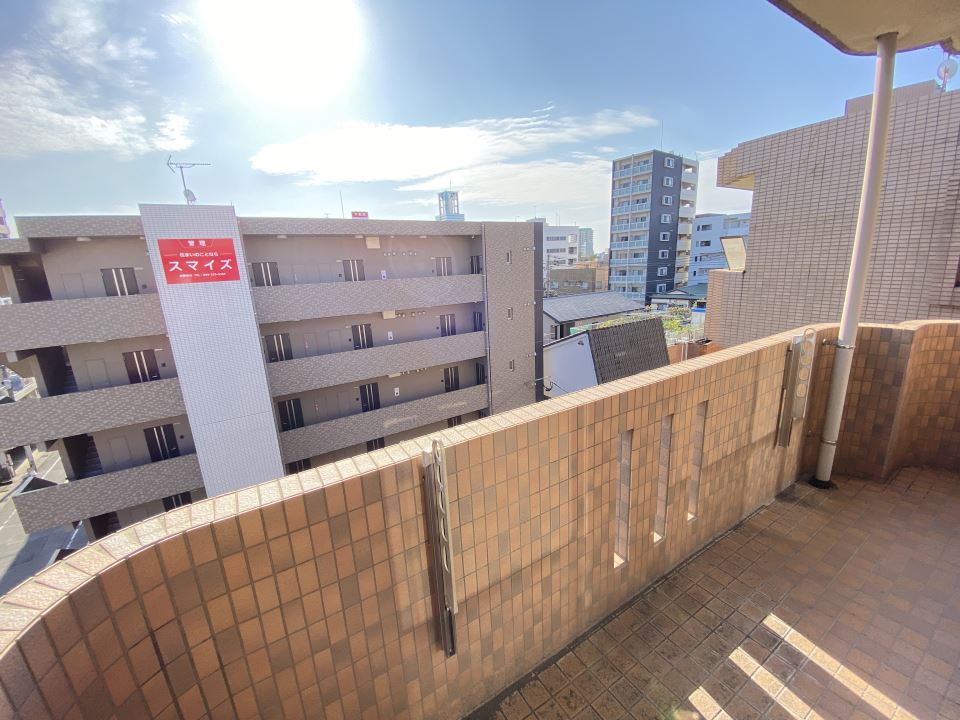 サンパレス新屋敷 ベランダ