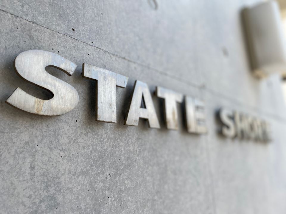Ｓｔａｔｅ Ｓｈｏｒｅ エントランス