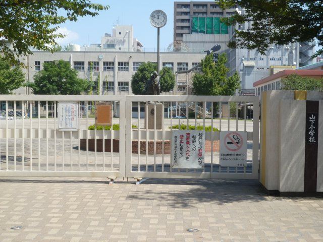 ＰＬＡＩＲＥ・ＳＱＵＡＲＥ（プレール・スクエア） 小学校