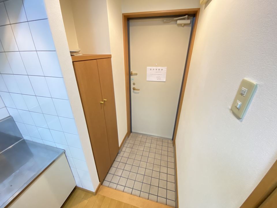 グリーンヒルズ薬師 玄関