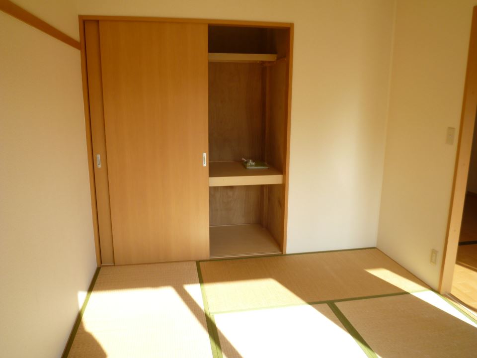 クレールメゾン吉野Ｂ棟 収納
